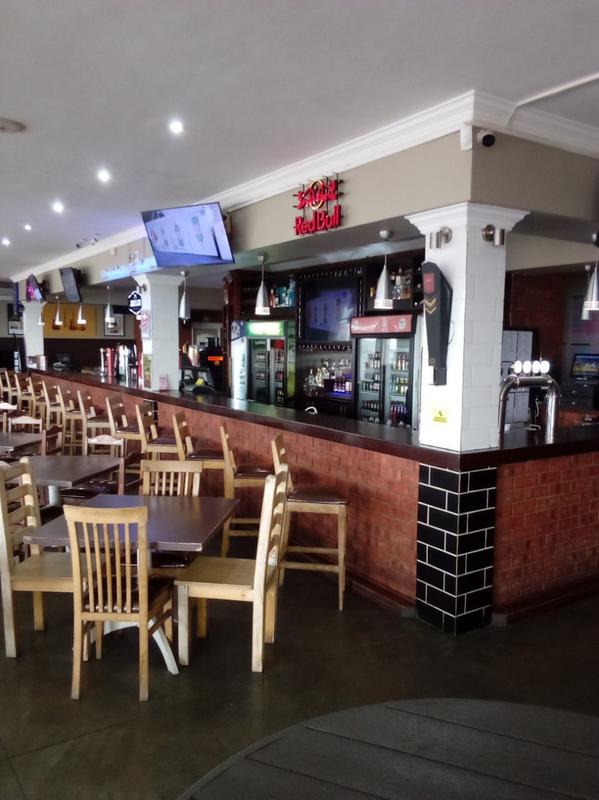 Commercial Property for Sale in Wavecrest Eastern Cape